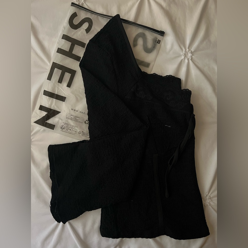 T-Shirt with Black Lace